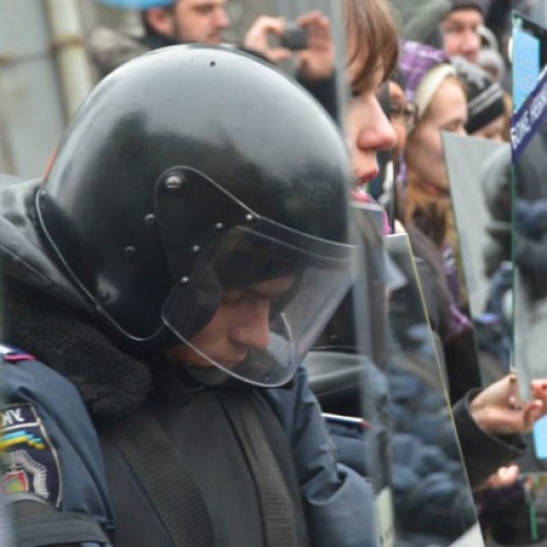 Mirrors Brought to Protests: Police Forced to Look at What They’ve Become