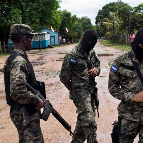 [WATCH] D.E.A. Says Hondurans Opened Fire During a Drug Raid. A Video Suggests Otherwise.