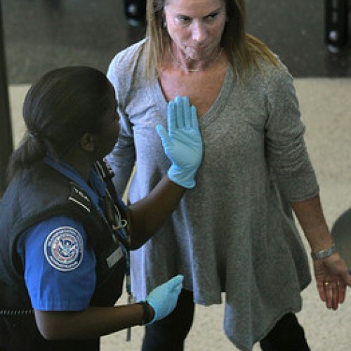 TSA Officer Who Used Pat-Down and Body Scanner on Infected Nurse May Now Have Ebola