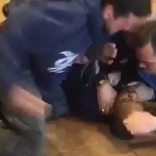Video of NYPD Cops Brutally Kneeing and Punching Black Man’s Head Sparks Firestorm Online