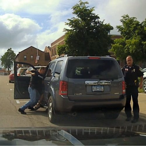 Minnesota Motorist Gets $60,000 in Settlement of Police Beating Case